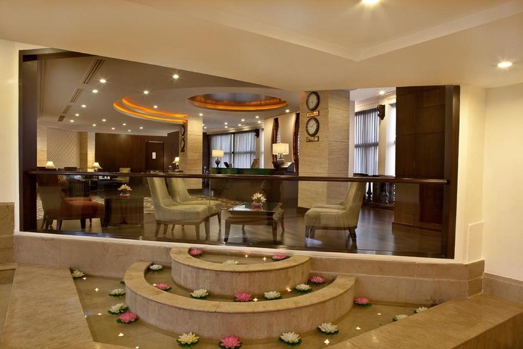 Hotel The Bristol Gurgaon Zewnętrze zdjęcie