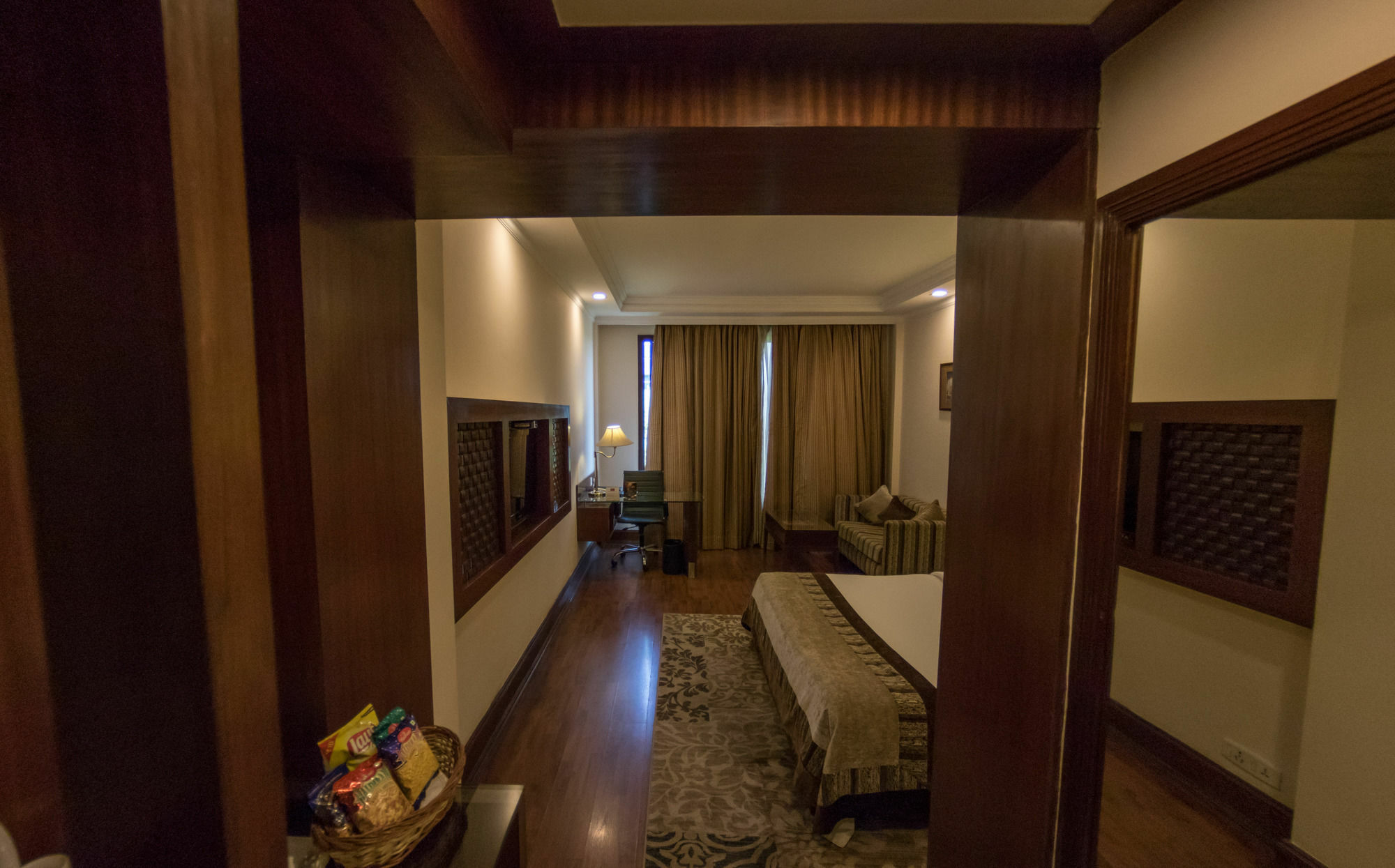 Hotel The Bristol Gurgaon Zewnętrze zdjęcie