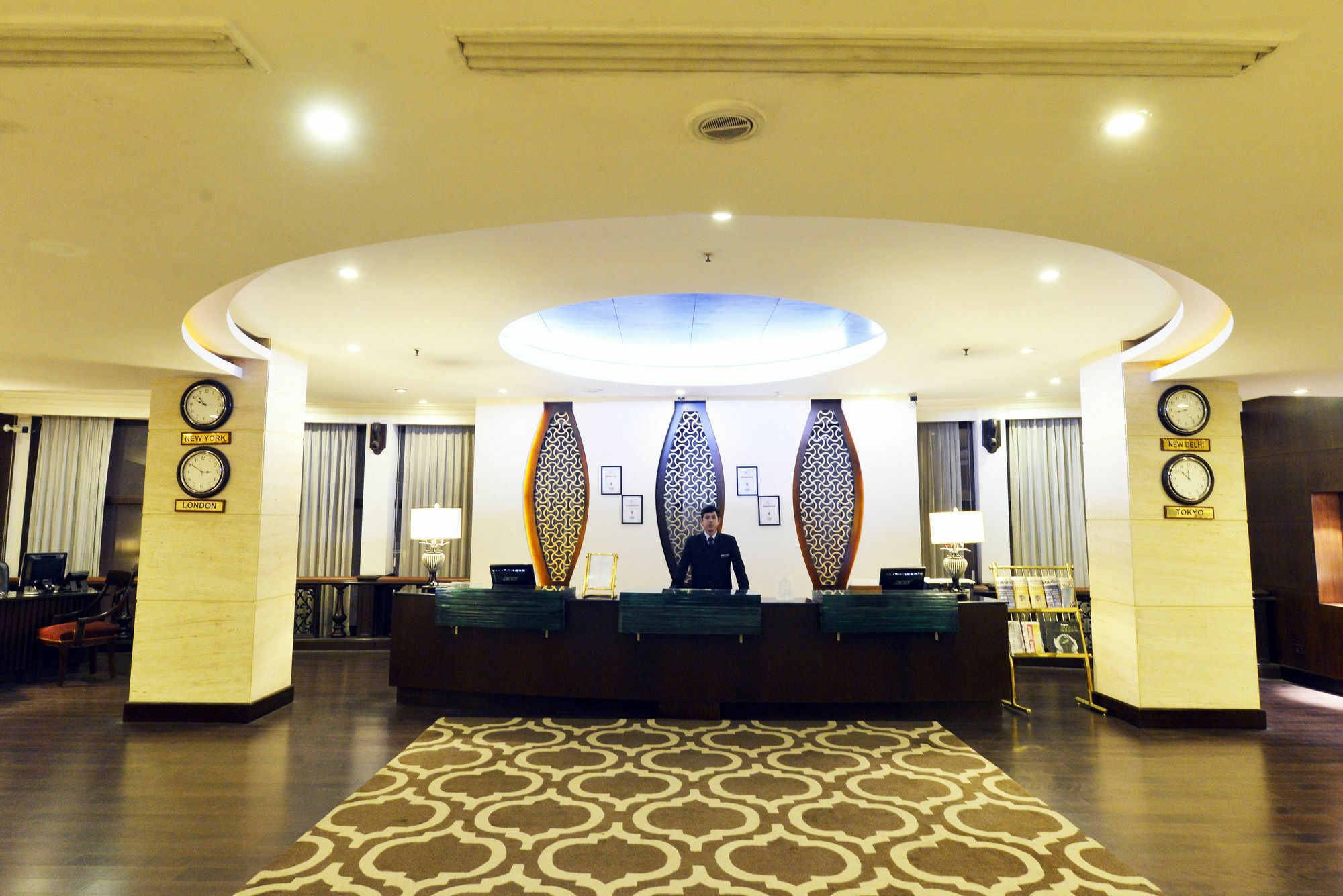 Hotel The Bristol Gurgaon Zewnętrze zdjęcie